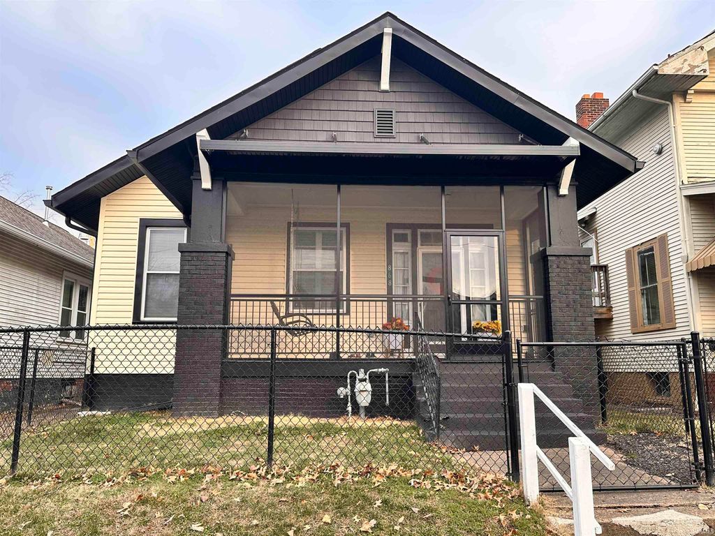 Photo of 868 Bellemeade Avenue, Evansville, IN 47713 (MLS # 202549826)