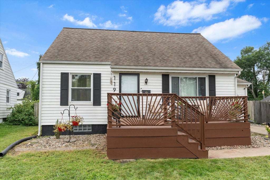 Photo of 119 S Gladstone Street, South Bend, IN 46619 (MLS # 202635745)