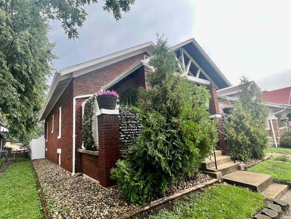 Photo of 615 Burlington Avenue, Logansport, IN 46947 (MLS # 202632761)