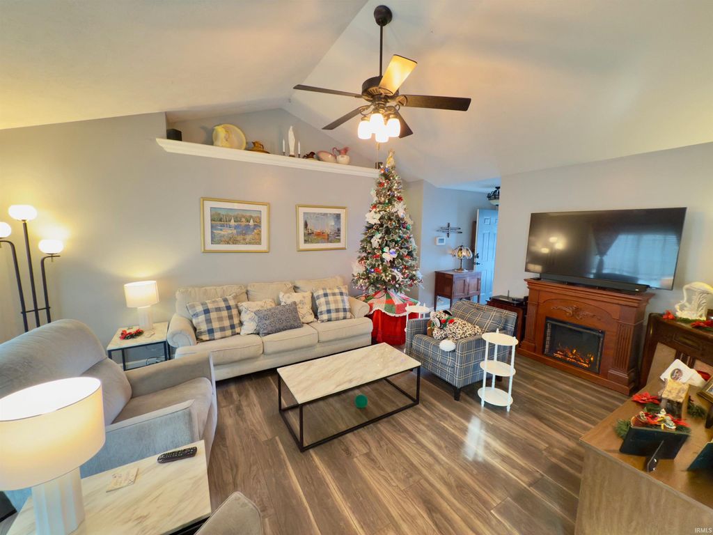 Photo of 3323 Crater Drive, Evansville, IN 47725 (MLS # 202601493)