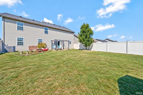 Tiny photo for 8825 Hartwell Drive, Evansville, IN 47725 (MLS # 202636858)