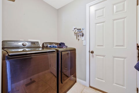 Tiny photo for 8825 Hartwell Drive, Evansville, IN 47725 (MLS # 202636858)
