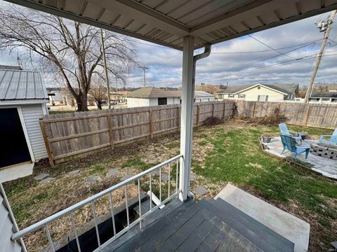 Tiny photo for 108 E Walnut Street, Petersburg, IN 47567 (MLS # 202549344)