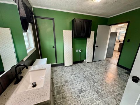 Tiny photo for 108 E Walnut Street, Petersburg, IN 47567 (MLS # 202549344)