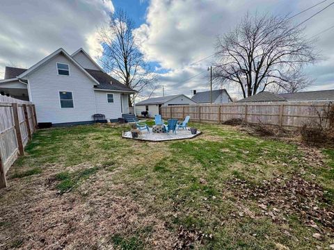 Tiny photo for 108 E Walnut Street, Petersburg, IN 47567 (MLS # 202549344)