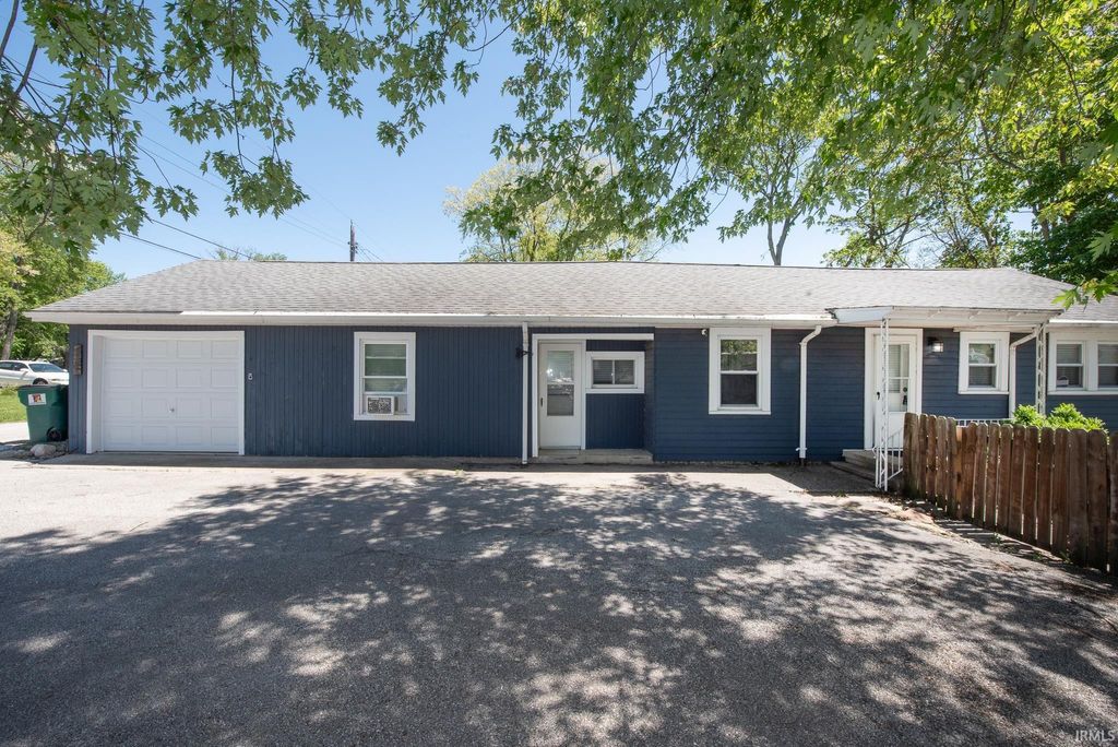 Photo of 479 E Lakeside Drive, Monticello, IN 47960 (MLS # 202617737)