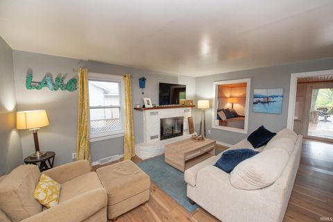 Tiny photo for 479 E Lakeside Drive, Monticello, IN 47960 (MLS # 202617737)