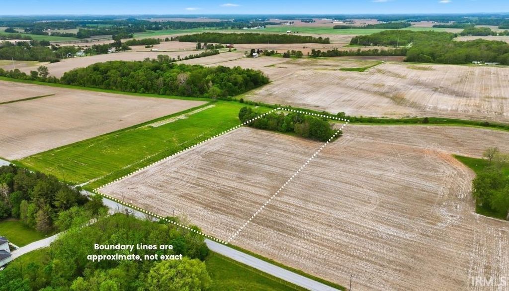 Photo of 12625 Madden Road, Churubusco, IN 46723 (MLS # 202619086)