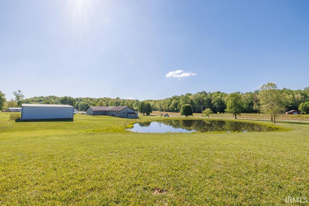 Photo of 2879 E Calvertville Road, Bloomfield, IN 47424 (MLS # 202615254)