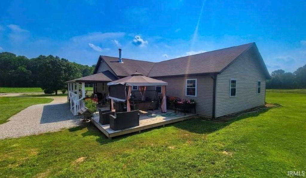 Photo of 2879 E Calvertville Road, Bloomfield, IN 47424 (MLS # 202615254)