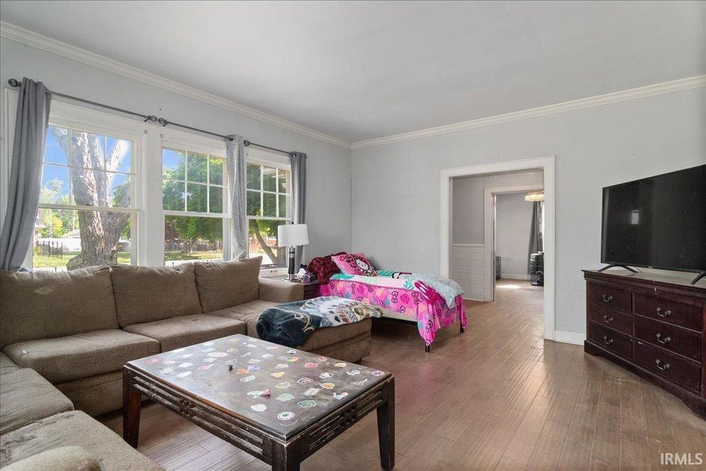 Photo of 1401 Southeast Boulevard, Evansville, IN 47714 (MLS # 202614947)