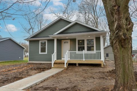 Tiny photo for 455 James St, Elkhart, IN 46516 (MLS # 202547053)