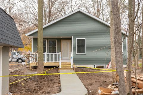 Tiny photo for 455 James St, Elkhart, IN 46516 (MLS # 202547053)