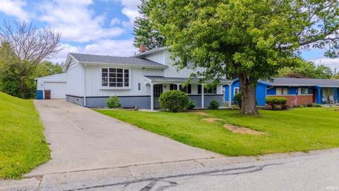 Tiny photo for 642 Fairway Drive, Wabash, IN 46992 (MLS # 202618697)