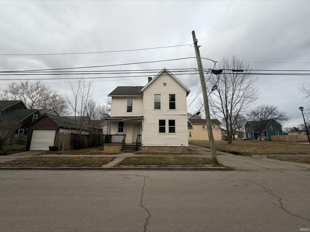 Photo of 1829 Hoagland Avenue, Fort Wayne, IN 46802 (MLS # 202606438)