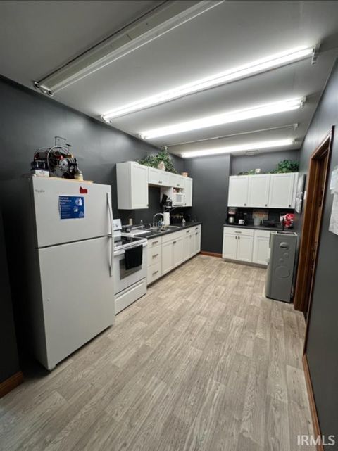 Tiny photo for 202 N Main Street, Kokomo, IN 46901 (MLS # 202501830)