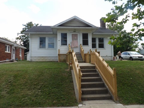 Photo of 1001 E Walnut Street, Kokomo, IN 46901 (MLS # 202629601)