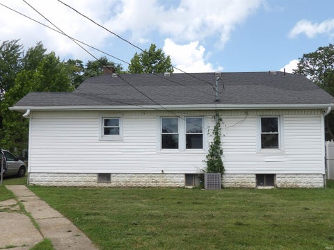 Tiny photo for 1001 E Walnut Street, Kokomo, IN 46901 (MLS # 202629601)