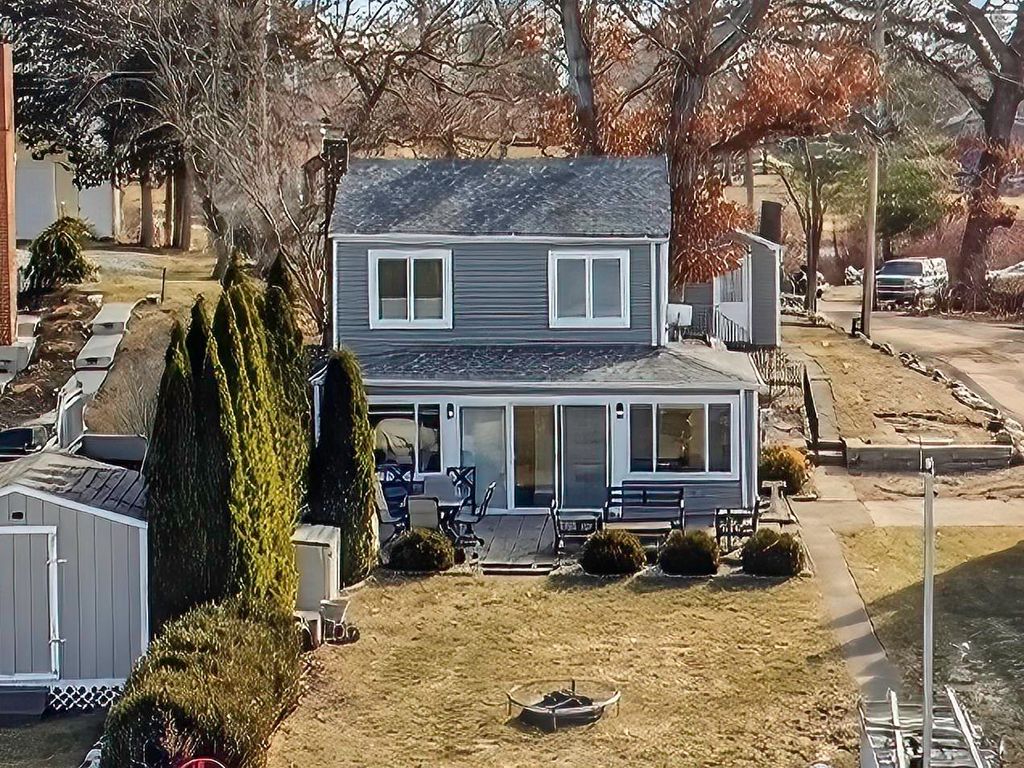 Photo of 340 Lane 840 Snow Lake Lk, Fremont, IN 46737 (MLS # 202606873)