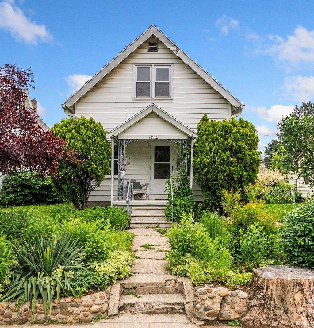 Photo of 1712 High Street, Fort Wayne, IN 46808 (MLS # 202600018)