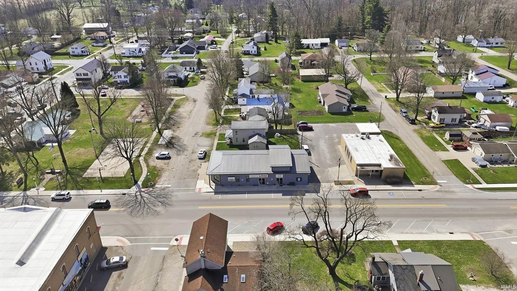 Photo of 418 Defiance Street, Howe, IN 46746 (MLS # 202610753)