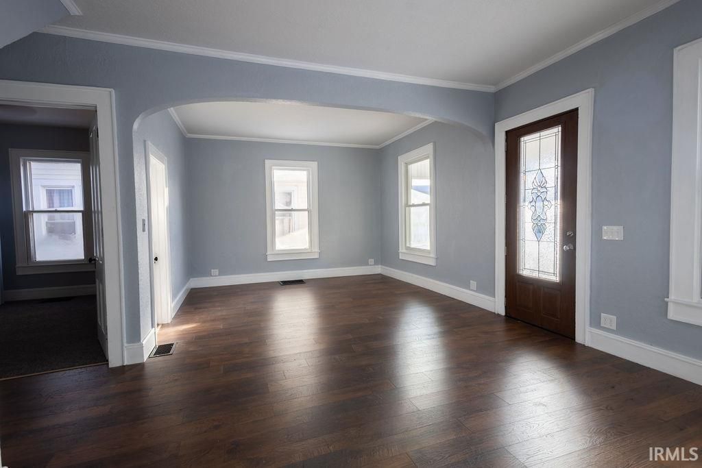 Photo of 413 W Wabash Street, Bluffton, IN 46714 (MLS # 202602995)