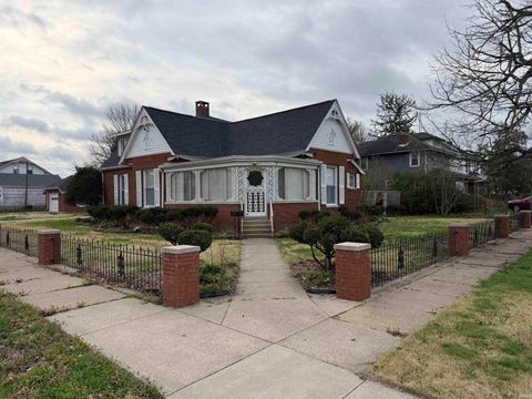 Photo of 27 N Edwards Street, Worthington, IN 47471 (MLS # 202611173)