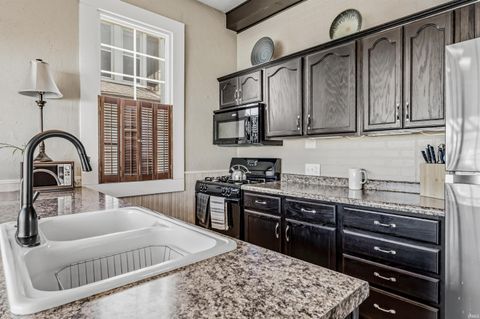 Tiny photo for 1007 Edgewater Ave Ave, Fort Wayne, IN 46805 (MLS # 202614388)