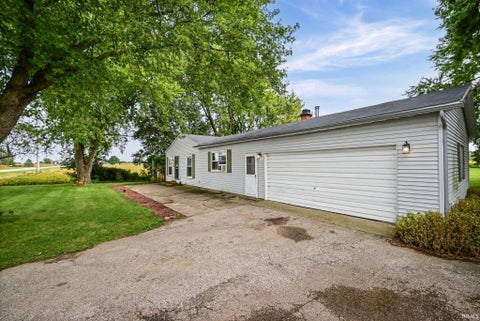 Tiny photo for 1323 W State Rd 26, Rossville, IN 46065 (MLS # 202639196)