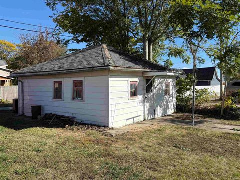 Tiny photo for 1312 E Vaile Avenue, Kokomo, IN 46901 (MLS # 202543288)