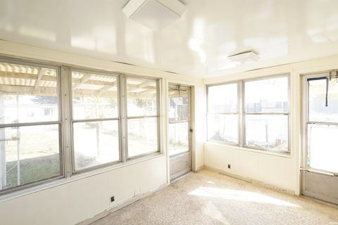 Tiny photo for 1312 E Vaile Avenue, Kokomo, IN 46901 (MLS # 202543288)