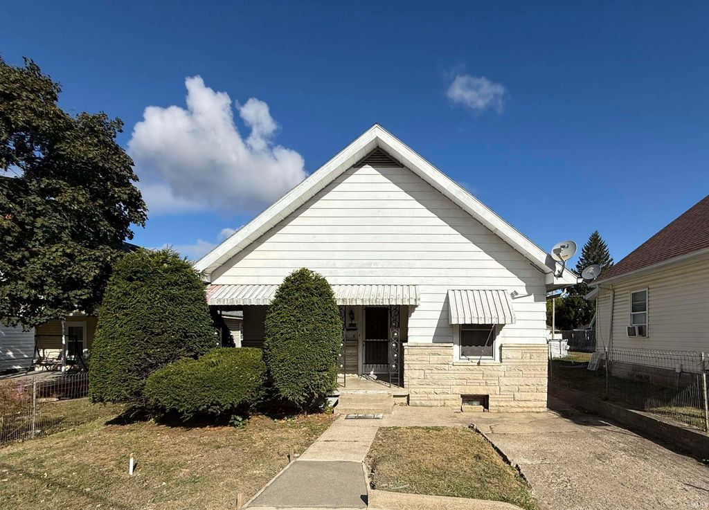 Photo for 1312 E Vaile Avenue, Kokomo, IN 46901 (MLS # 202543288)