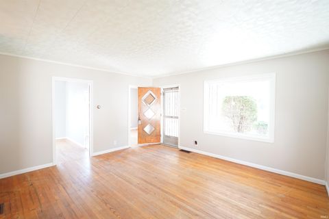 Tiny photo for 1312 E Vaile Avenue, Kokomo, IN 46901 (MLS # 202543288)