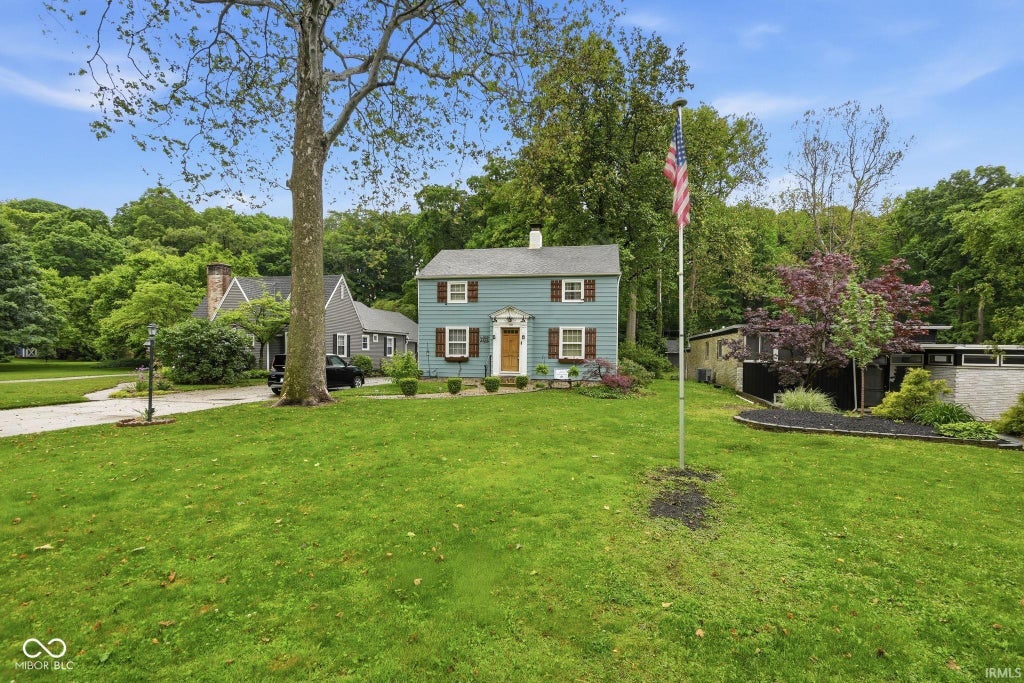 Photo of 1121 Woodlawn Drive, New Castle, IN 47362 (MLS # 202638395)