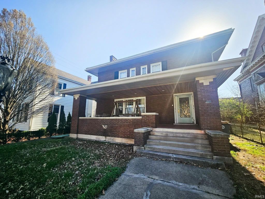 Photo of 819 Buntin Street, Vincennes, IN 47591 (MLS # 202610332)