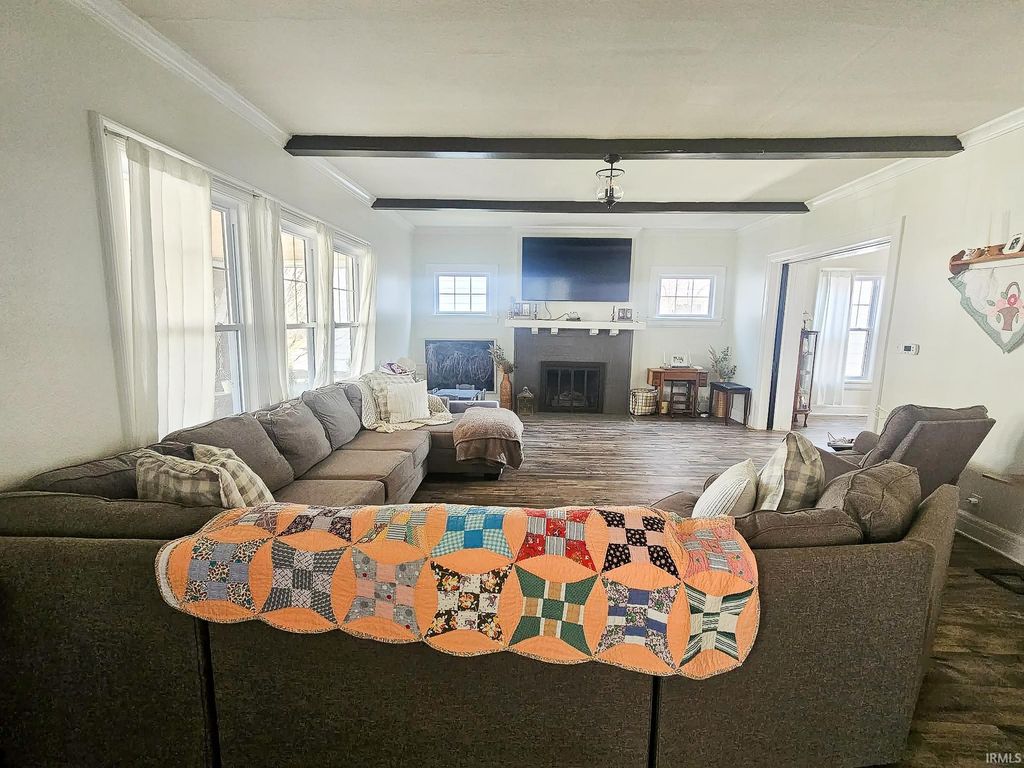 Photo of 819 Buntin Street, Vincennes, IN 47591 (MLS # 202610332)