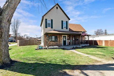 Photo of 603 N Buckeye Street, Fairmount, IN 46928 (MLS # 202607734)
