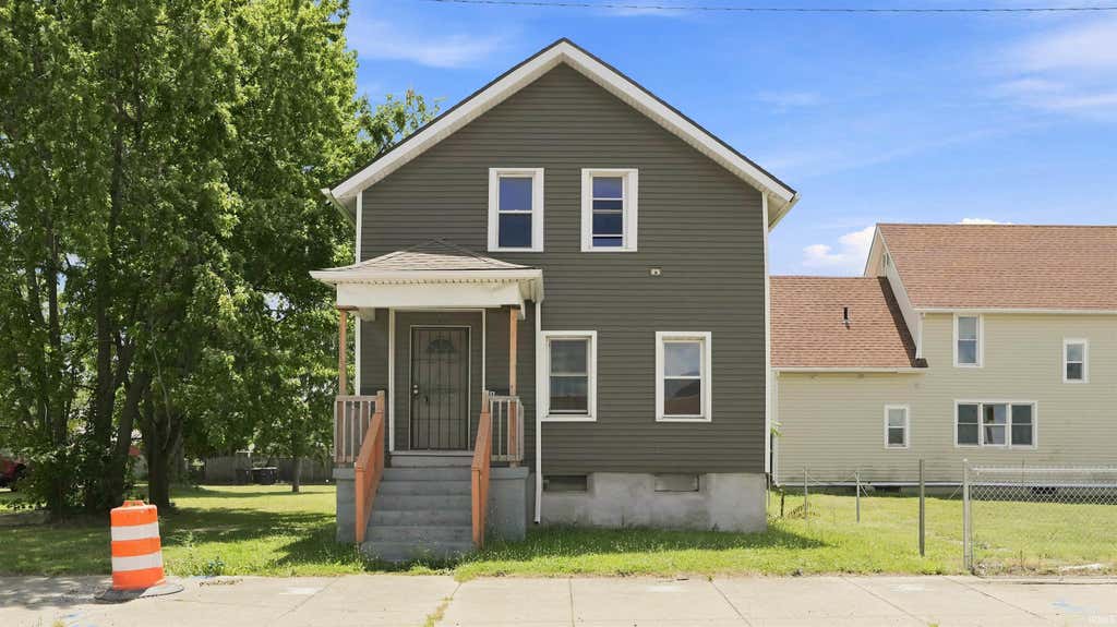 Photo of 708 E Jefferson Boulevard, Fort Wayne, IN 46802 (MLS # 202631168)