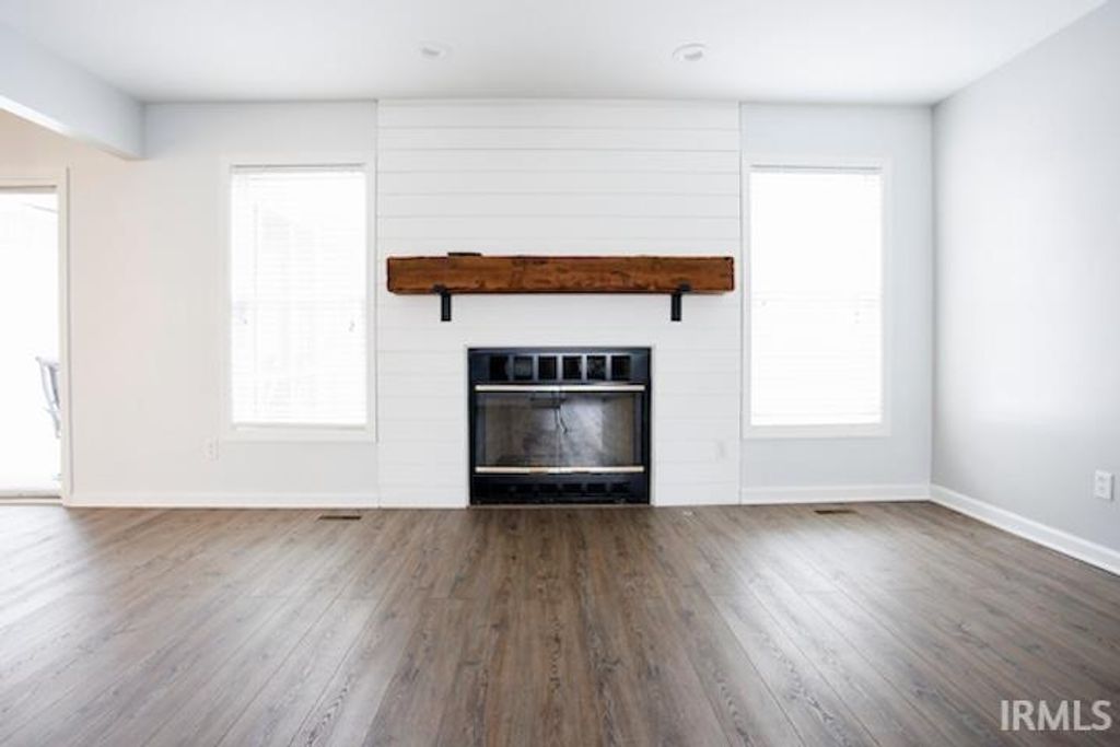 Photo of 1222 S Donington Court, Bloomington, IN 47401 (MLS # 202607563)