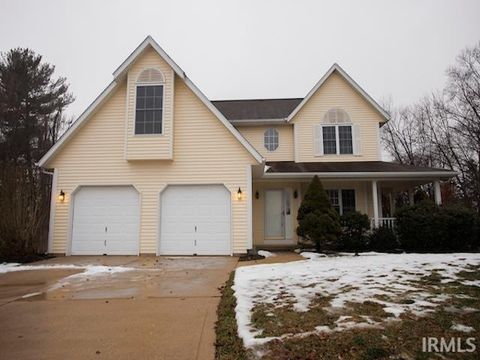 Photo of 1222 S Donington Court, Bloomington, IN 47401 (MLS # 202607563)