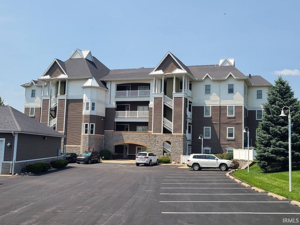 Photo of 10005 N Turkey Creek Road #10, Syracuse, IN 46567 (MLS # 202627811)