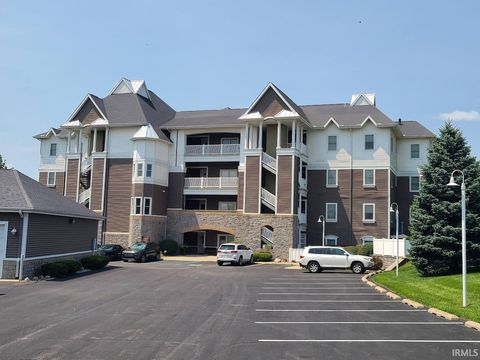 Photo of 10005 N Turkey Creek Road #10, Syracuse, IN 46567 (MLS # 202627811)