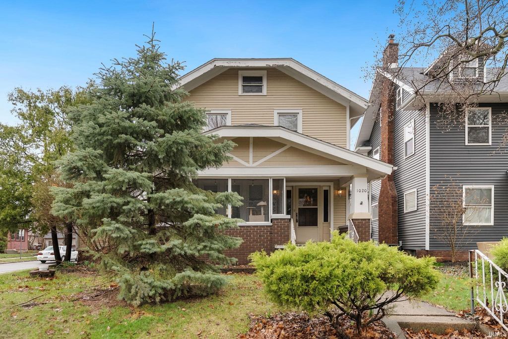 Photo of 1020 W Oakdale Drive, Fort Wayne, IN 46807 (MLS # 202608060)