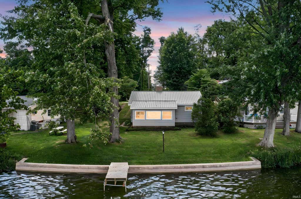 Photo of 5484 W. Sycamore Hill Lane, Silver Lake, IN 46982 (MLS # 202630270)