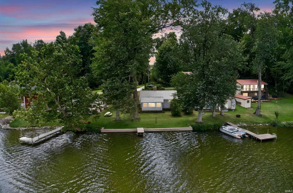 Photo of 5484 W. Sycamore Hill Lane, Silver Lake, IN 46982 (MLS # 202630270)