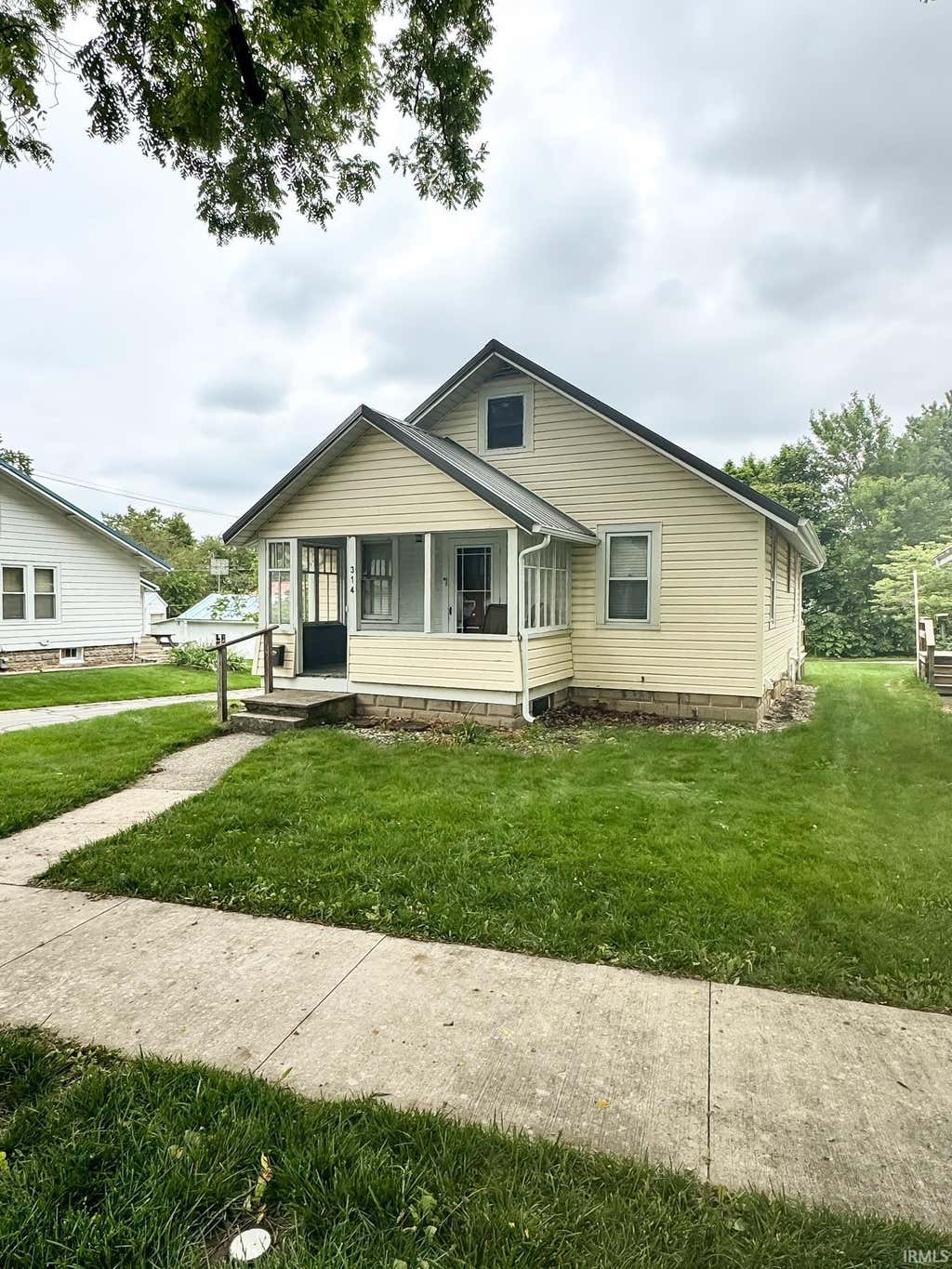 Photo of 314 Catherine Avenue, Columbia City, IN 46725 (MLS # 202625716)