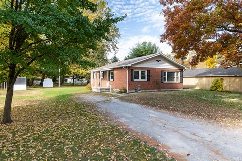 Tiny photo for 1120 Poplar Drive, Monticello, IN 47960 (MLS # 202544805)