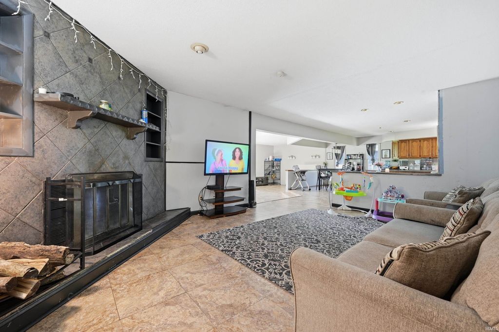 Photo of 19108 N Little John Lane, Muncie, IN 47303 (MLS # 202614926)