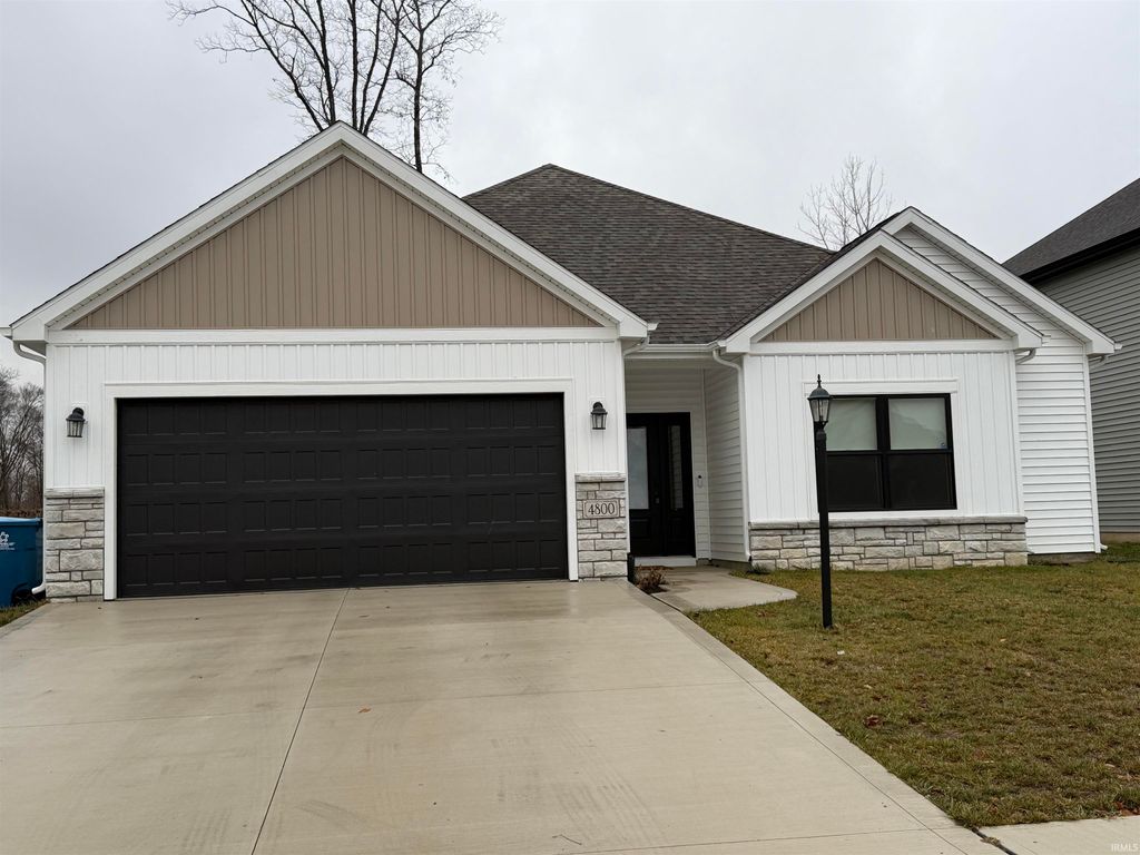 Photo of 4800 Falcon Parkway, New Haven, IN 46774 (MLS # 202549821)