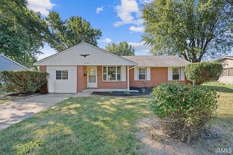 Photo of 2103 W JEFFERSON Street, Kokomo, IN 46901 (MLS # 202534540)